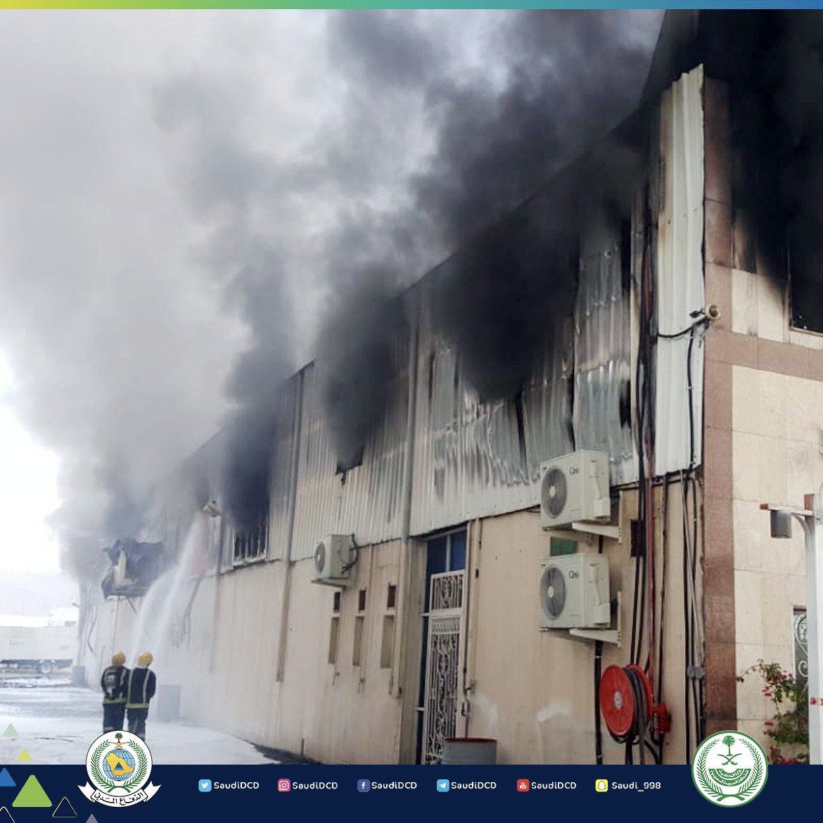 صور.. حريق هائل بمصنع إسفنج في المدينة المنورة