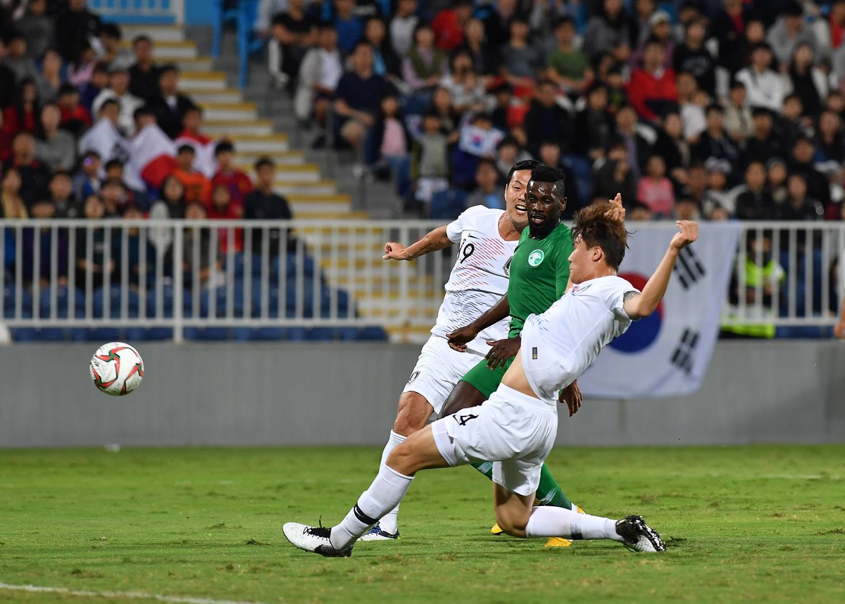 مباراة السعودية وكوريا الجنوبية .. لا غالب ولا مغلوب