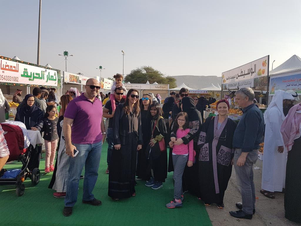 مهرجان حمضيات الحريق يستقطب 25 ألف زائر في يومه الثالث
