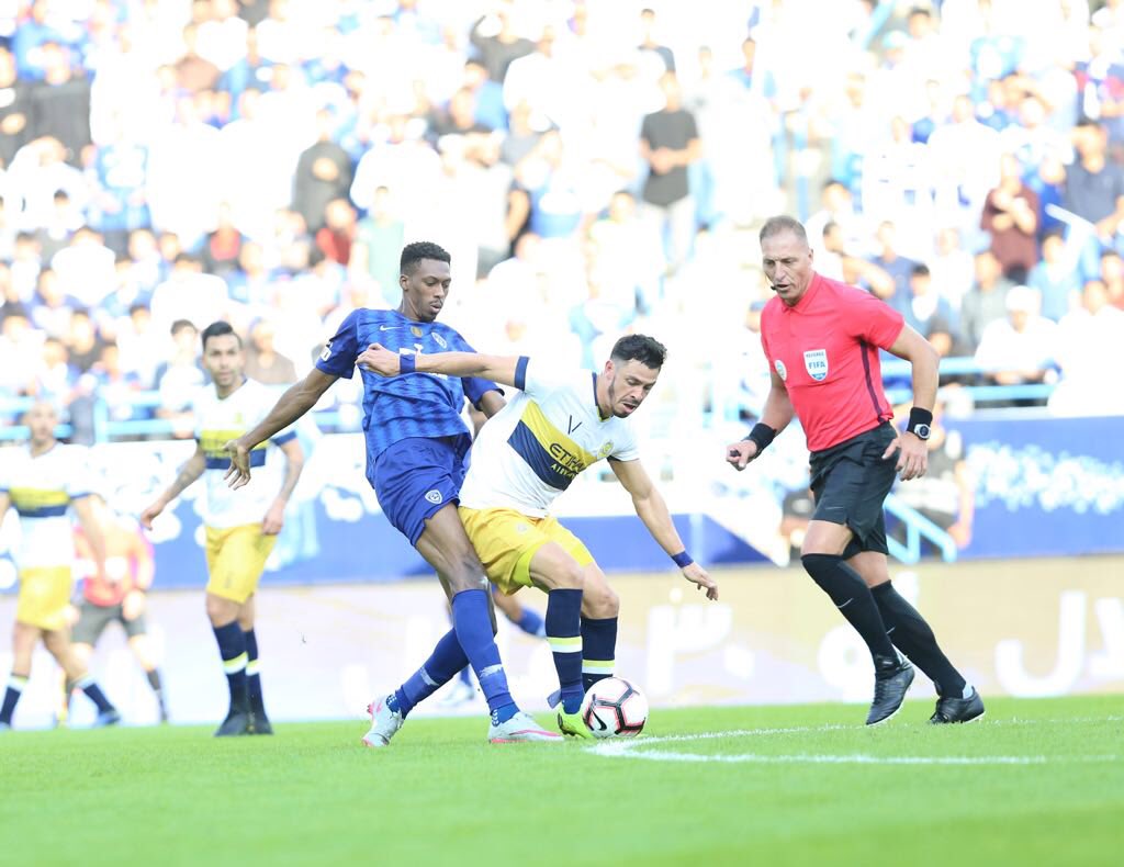 الهلال ضد النصر .. هل يستحق الزعيم ركلة جزاء؟