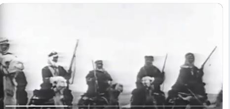 فيديو.. دوريات الهجن وسيلة حرس الحدود لحماية المملكة قبل 100 عام