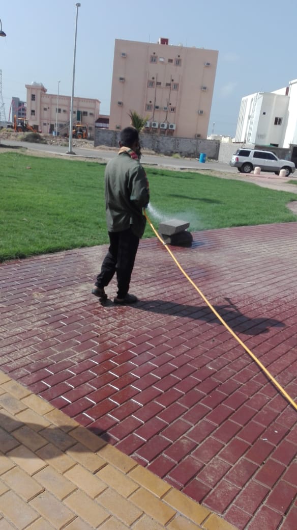 في تجاوب سريع مع “المواطن”.. رش المبيدات في حدائق سويس #جازان
