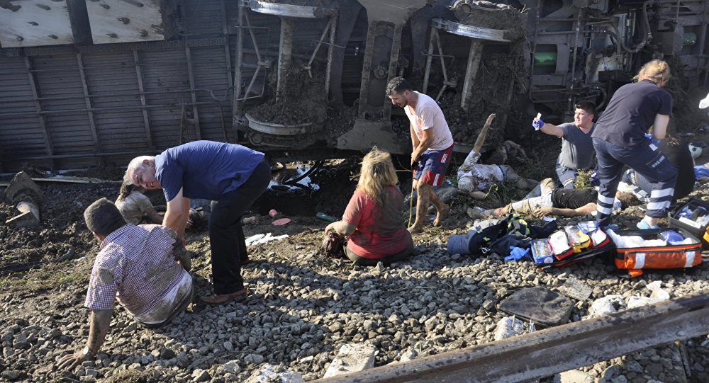 #أنقرة .. مصرع 4 أشخاص وإصابة 43 آخرين في حادث قطار