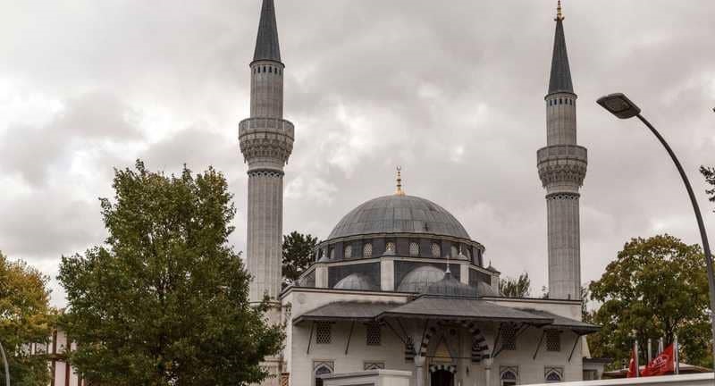 ألمانيا تطلب مساعدة المملكة لمنع استغلال المساجد في الإرهاب