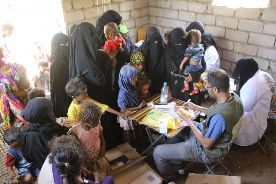 الفريق الطبي المتنقل لمركز الملك سلمان للإغاثة يعالج 4,983 مريضاً يمنياً