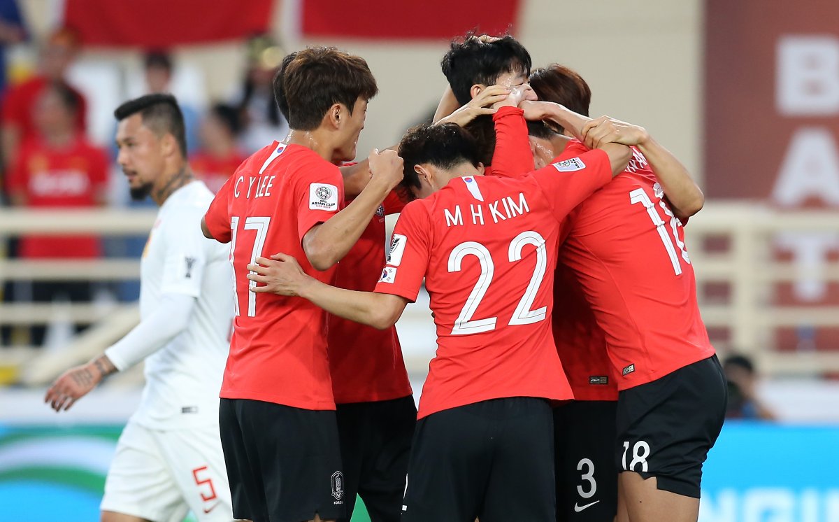 كأس آسيا 2019 .. كوريا الجنوبية تنتزع صدارة المجموعة بثنائية في الصين