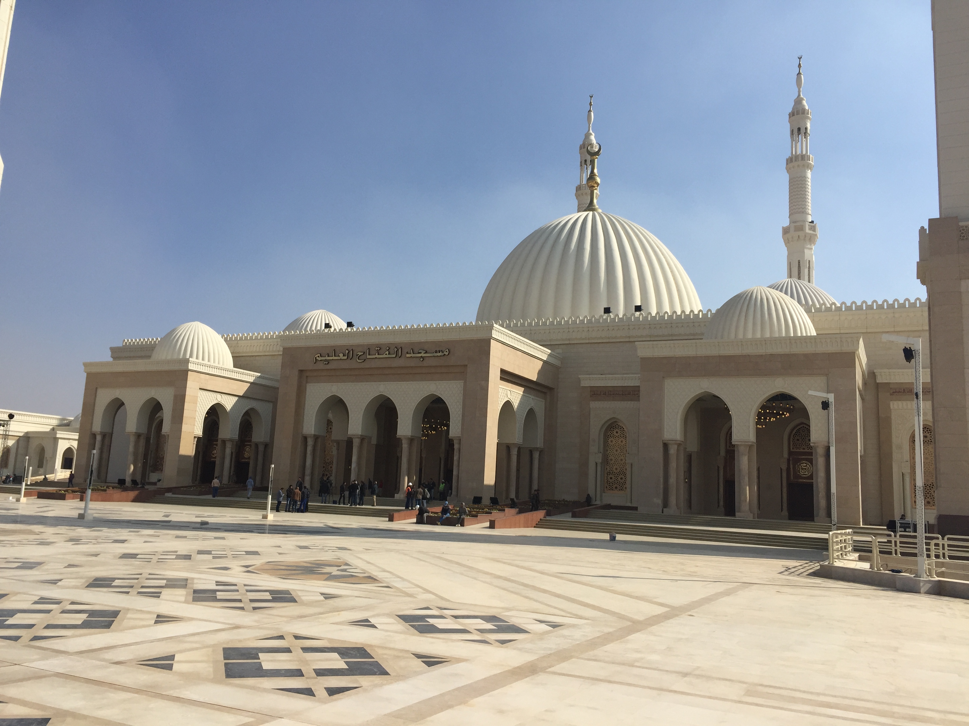صور.. افتتاح أكبر مسجد في مصر غداً