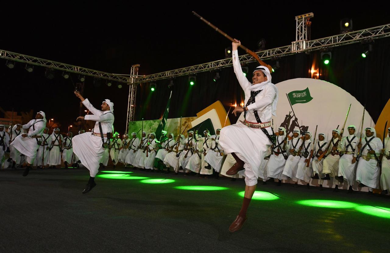 أمسيات ثقافية ضمن فعاليات مهرجان صدر الكرامة تلهب ليل تهامة عسير