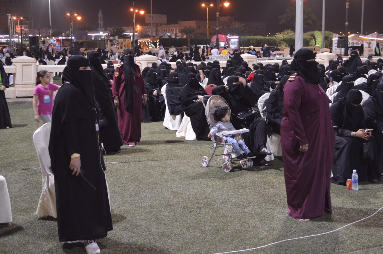 شاهد الصور.. حضور نسائي مميز في مهرجان صدر الكرامة بمحايل