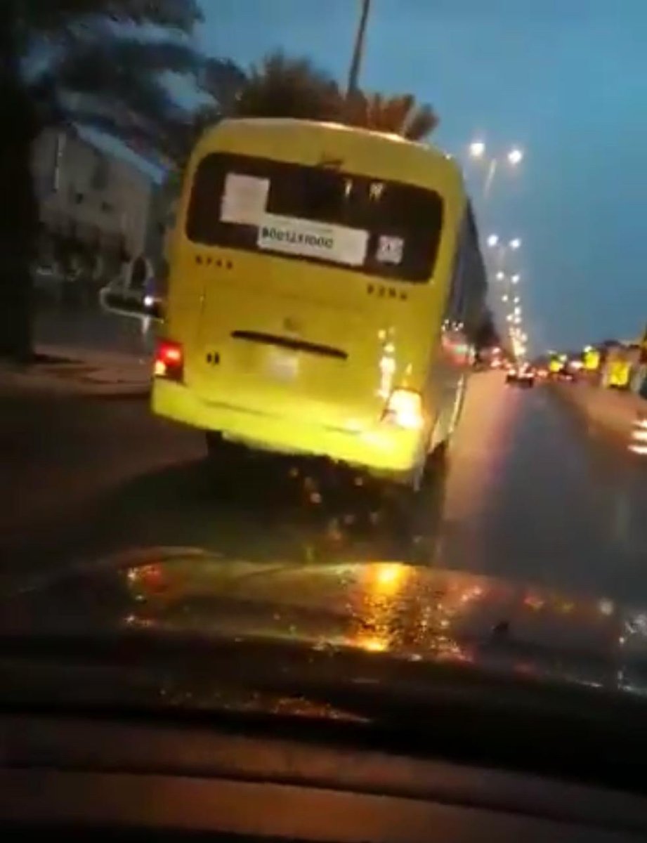 تعليم الرياض تعلق على فيديو سائق حافلة الباب مفتوح 