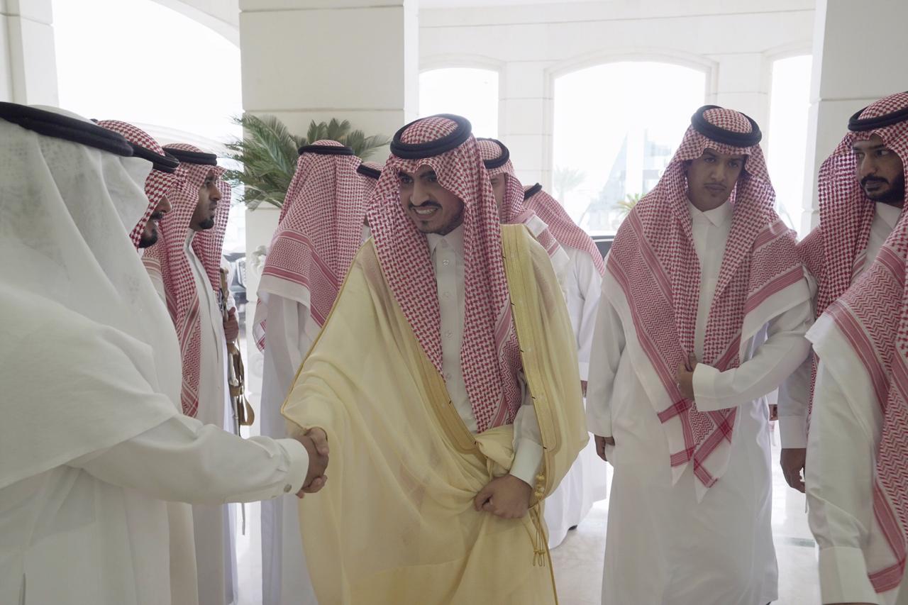 نائب أمير مكة يباشر مهام عمله