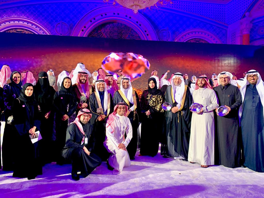 تخصصي الدمام يحصل على جائزة الملك عبدالعزيز للجودة في المستوى الفضي