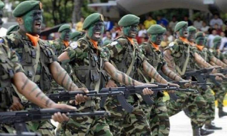الجيش الفنزويلي يعتبر تنصيب جايدو انقلاباً وبوتين يدعم مادورو