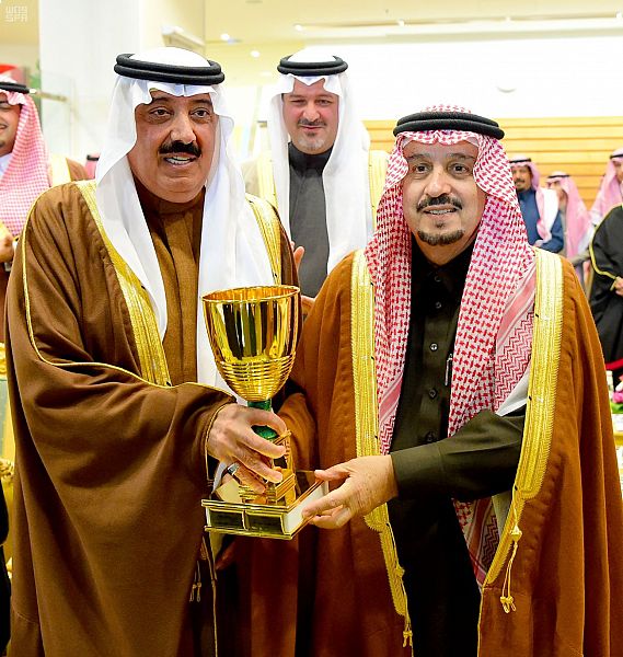 نيابة عن الملك سلمان .. أمير الرياض يرعى حفل السباق السنوي على كأس الوفاء