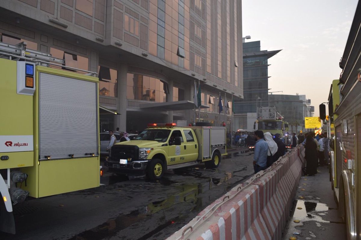 إخلاء 167 شخصًا وإصابة 4 في حريق شب بفندق حي العليا بالرياض