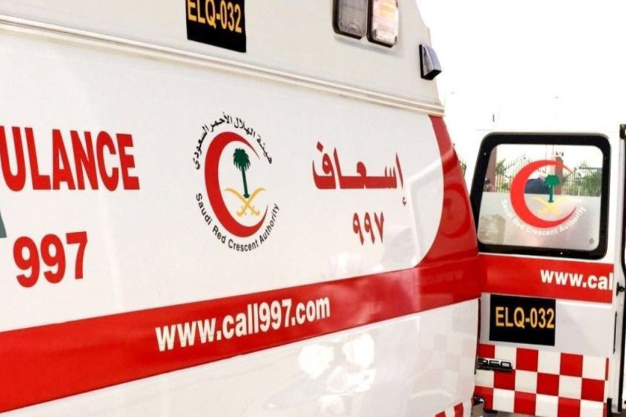 إصابة 14 شخصًا من عائلة واحدة بحادث انقلاب على طريق العطيف