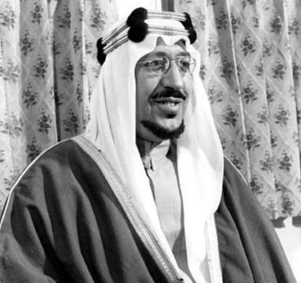 مقطع صوتي نادر لحديث الملك سعود حول إنشاء طريق الطائف – الهدا