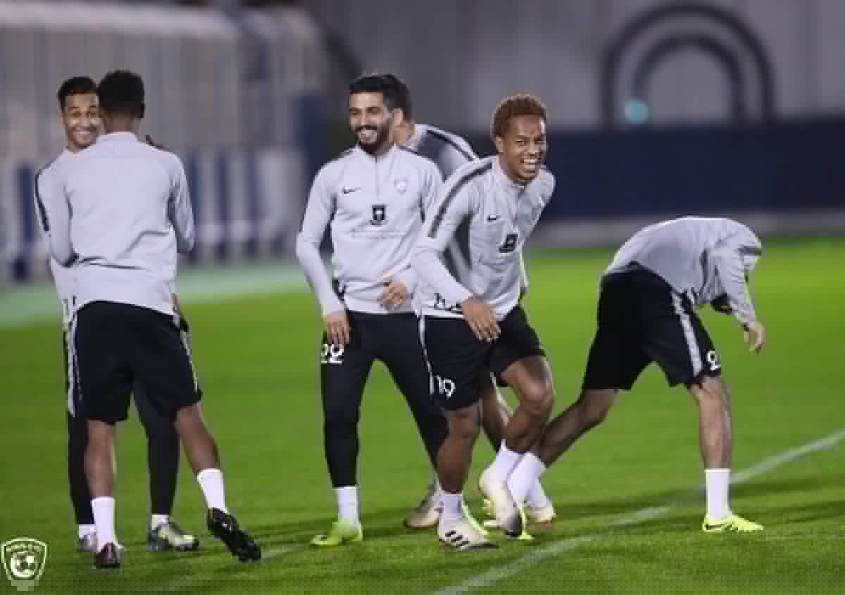 100 دقيقة تُجهز #الهلال لمباراة #الرائد
