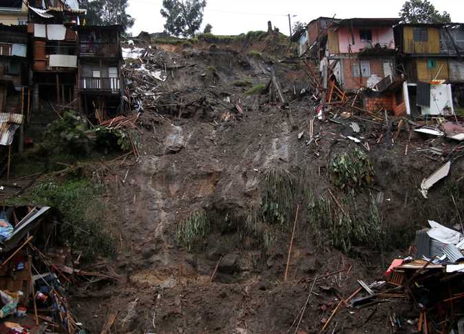 الهند توقف البحث عن ناجين جراء الانهيار الأرضي