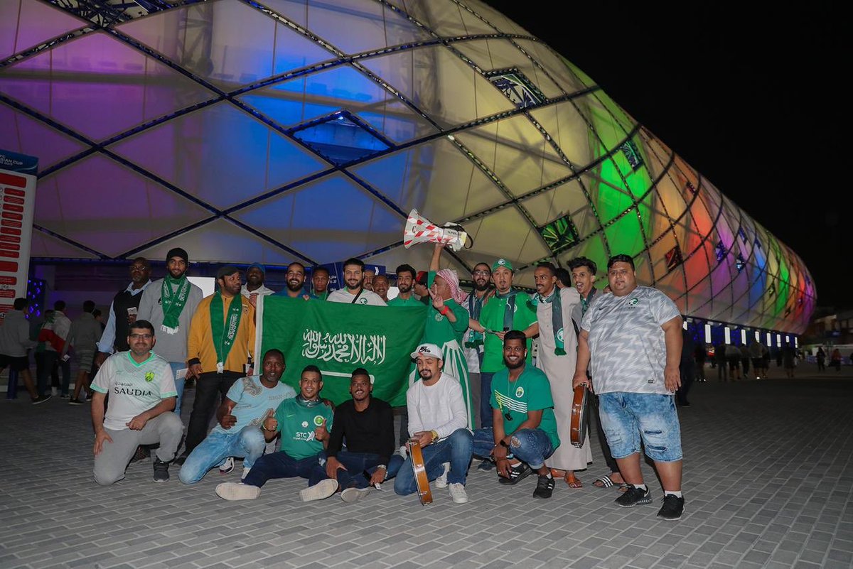 بدء توافد جماهير المنتخب السعودي إلى إستاد آل مكتوم