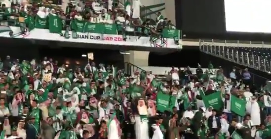 فيديو.. جماهير الأخضر تُشعل أجواء مباراة #السعودية_قطر