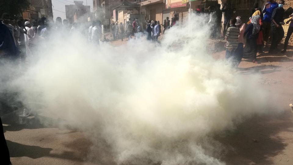 فيديو.. تبادل إطلاق النار في مظاهرات السودان
