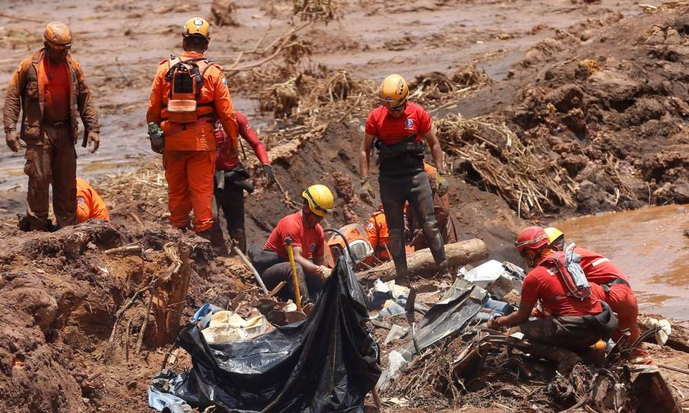 ارتفاع عدد ضحايا انهيار سد في البرازيل إلى 121 قتيلاً