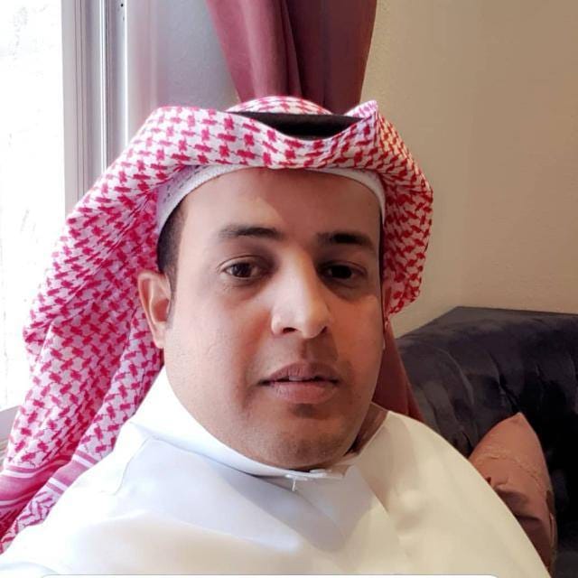 سلمان يضيء منزل عبدالعزيز الأحمري