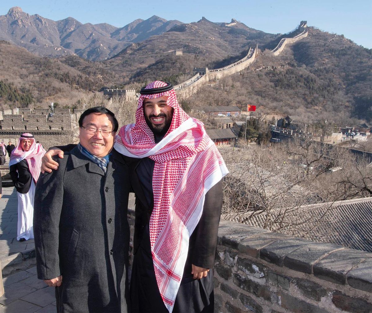 شاهد بالصور.. استثمار عظيم للتاريخ بين الأمير محمد بن سلمان وسور الصين