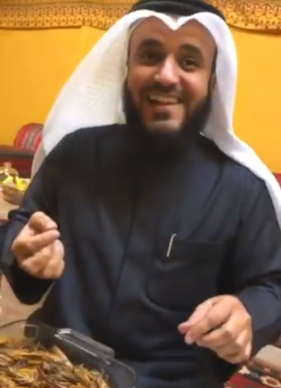 فيديو.. مشاري العفاسي يتناول وجبة جراد