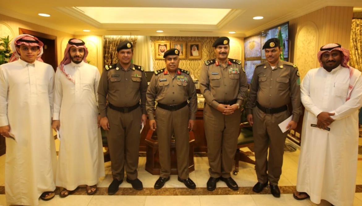 تكريم عدد من منسوبي شرطة مكة كشفوا غموض قضايا جنائية