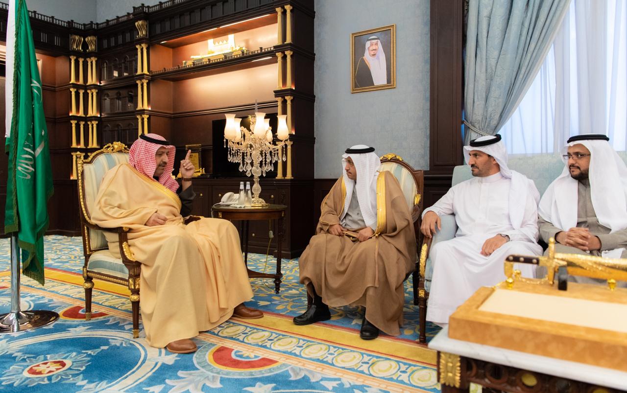 حسام بن سعود يتسلم تقرير منجزات مياه الباحة ويطلع على خطتها للعام 2019
