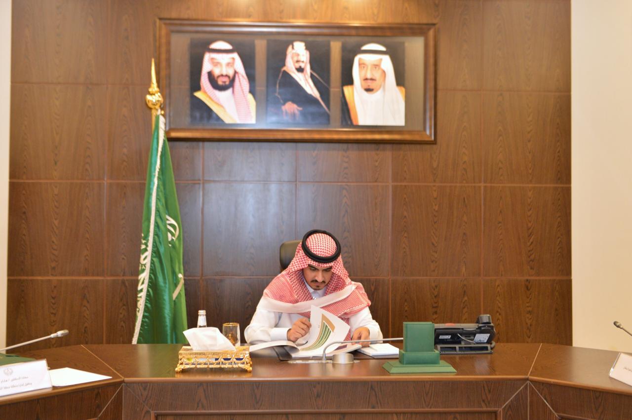 بدر بن سلطان يستعرض صلاحيات ومهام هيئة تطوير مكة
