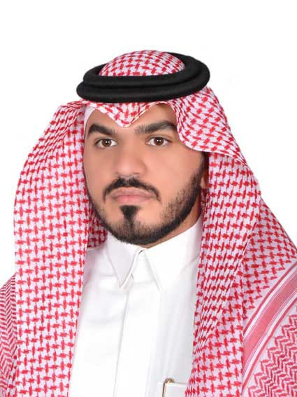 بندر آل سعدي يحصد البكالوريوس في القانون