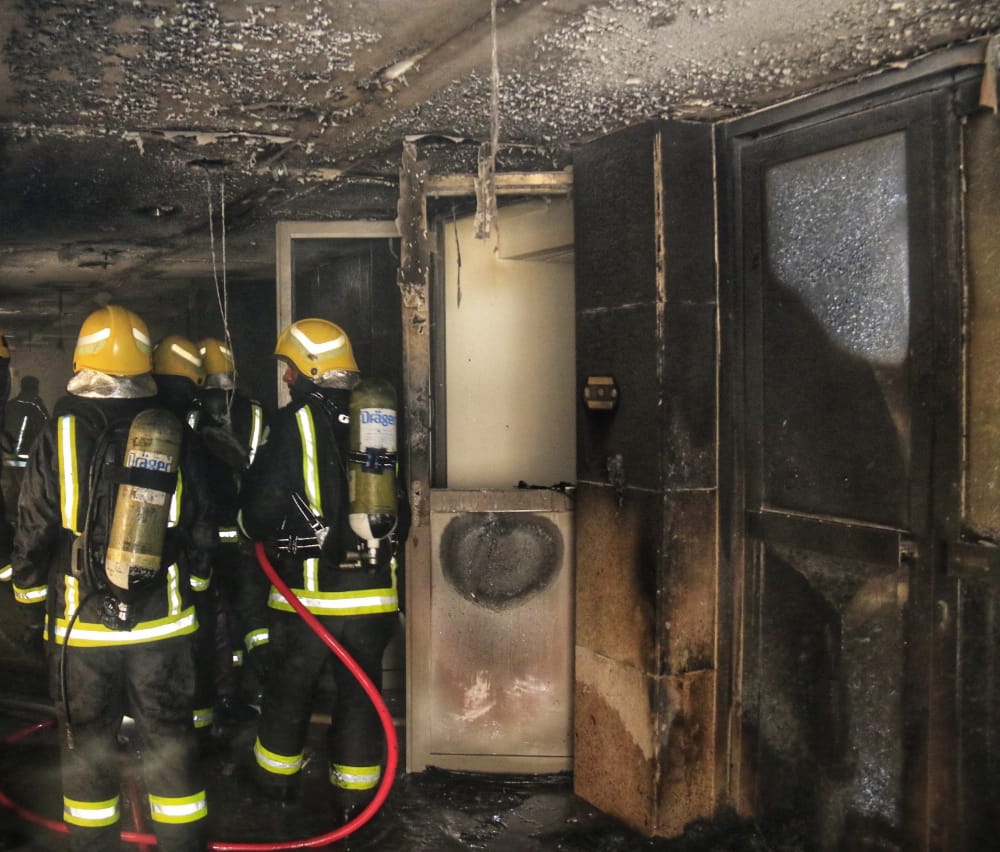 شاهد بالصور.. تفاصيل حريق فندق بمشروع جبل عمر