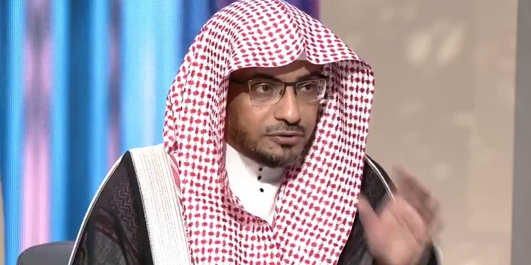 المغامسي عن صعود الأمير محمد بن سلمان على سطح الكعبة: لا مانع شرعي وإن صلى فوقها