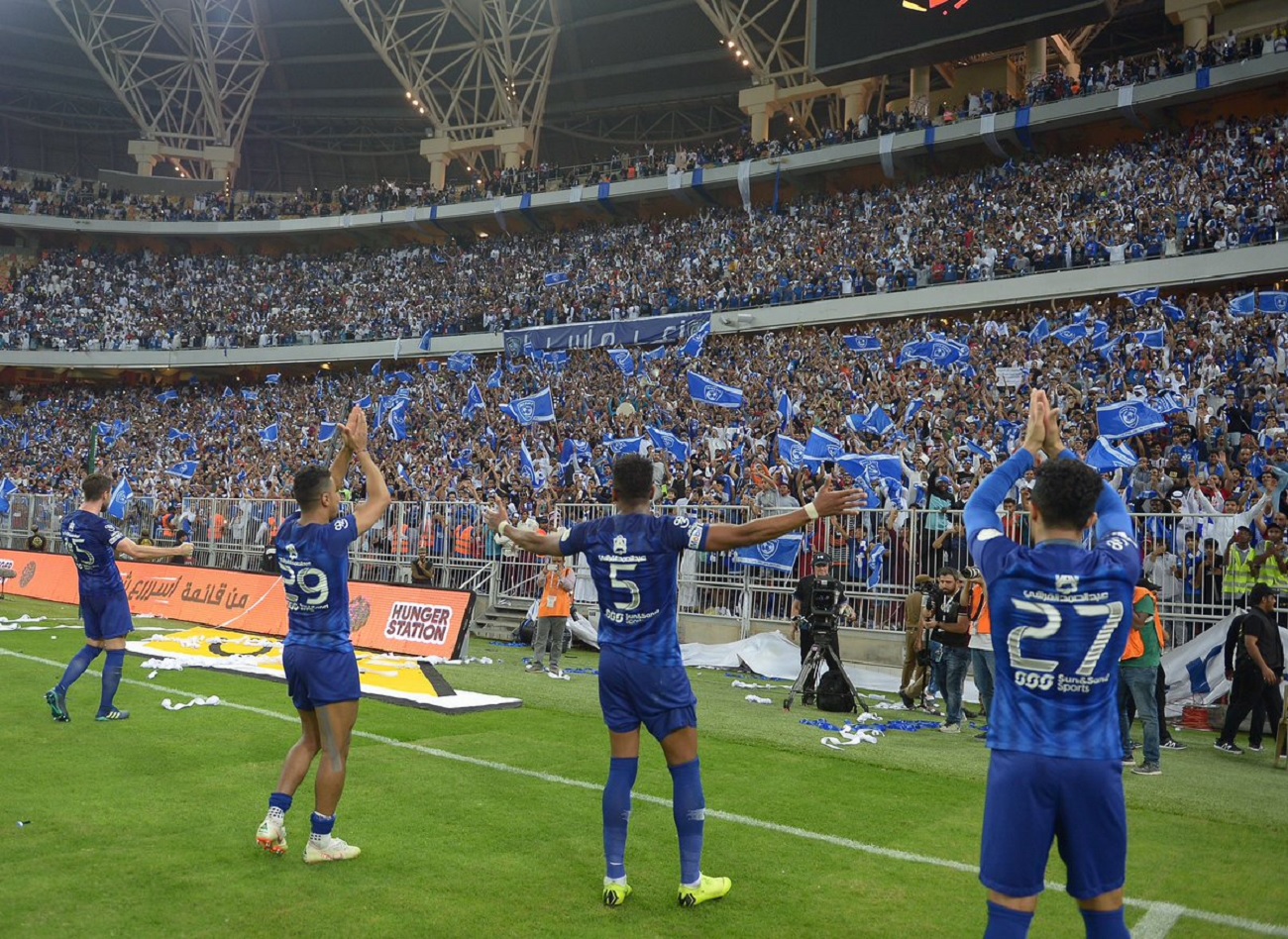 فيديو.. لاعبو #الهلال يحتفلون بـ +9 في دوري محمد بن سلمان للمحترفين