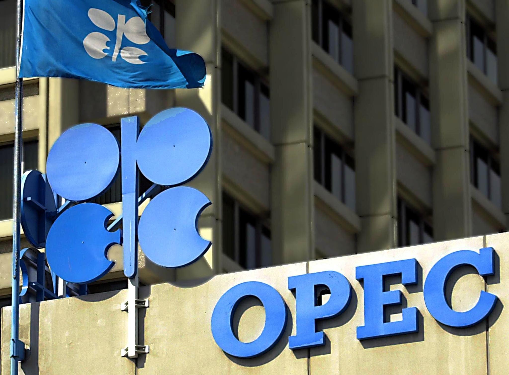 الكويت: قرارات أوبك+ تستند إلى بيانات سوق النفط
