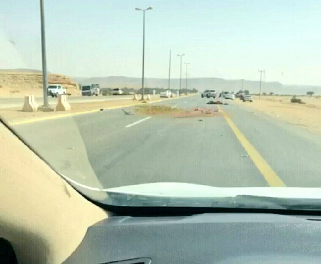وفاة قائد مدرسة في الرياض بعد ارتطام مركبته بجمل سائب على الطريق
