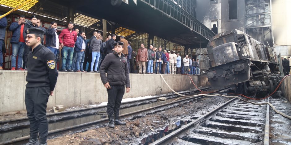 فيديو .. حبس 6 أشخاص على خلفية حريق قطار محطة مصر