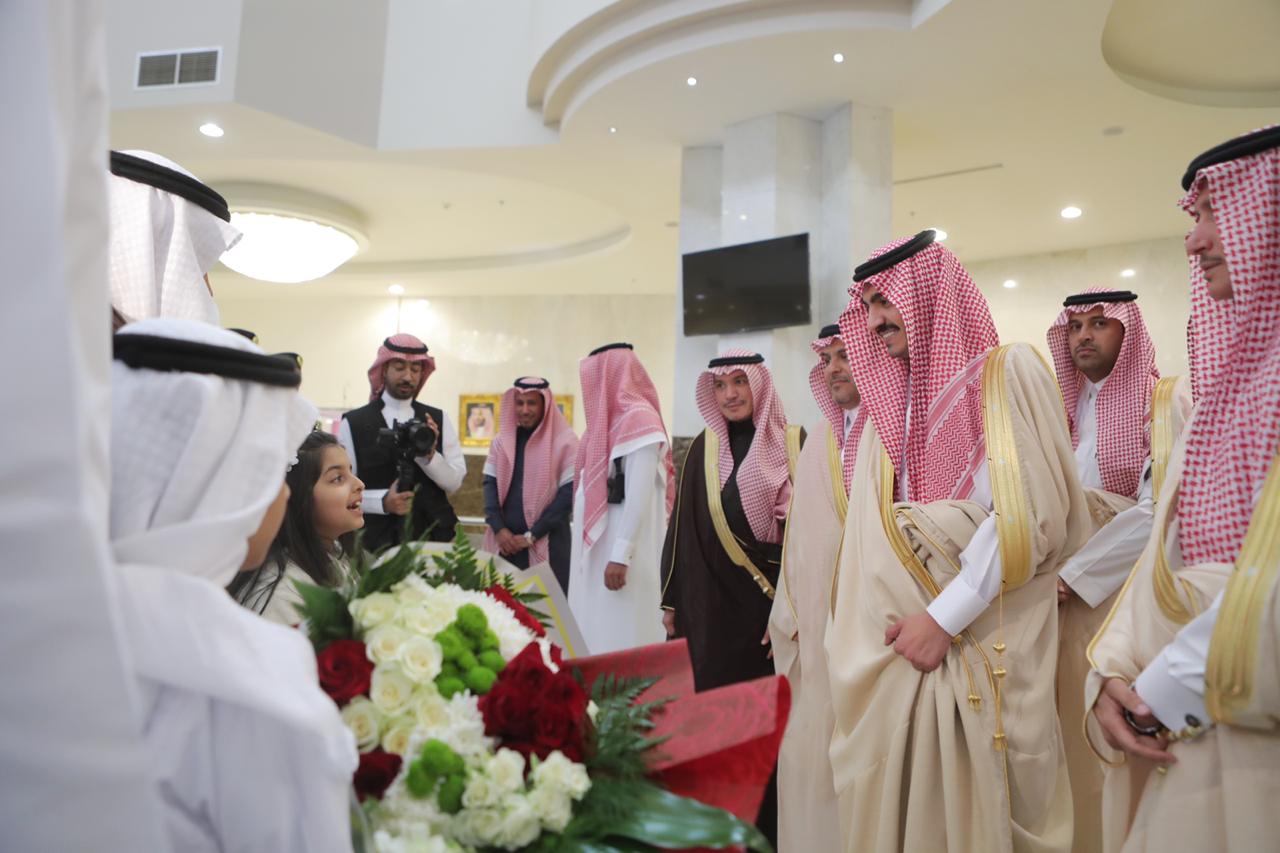 شاهد بالصور.. نائب أمير مكة يدشن 3 مبادرات ويسلم منتجات سكنية للمواطنين