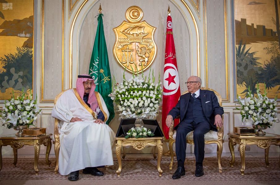 الملك سلمان والسبسي يعقدان اجتماعًا ثنائيًا وجلسة مباحثات رسمية بقصر قرطاج