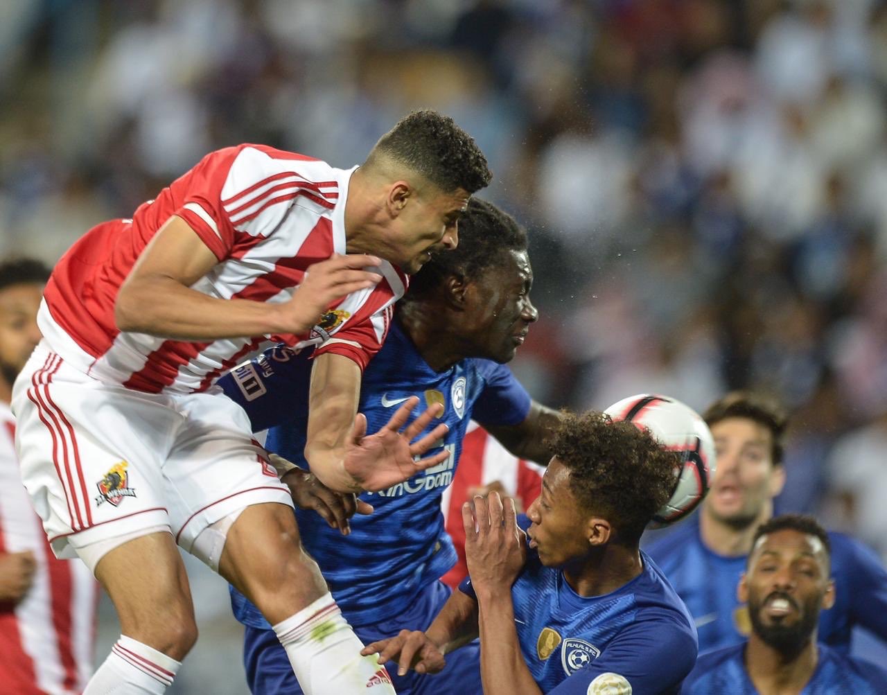 جماهير النصر تُشيد بأداء لاعب الوحدة ضد الهلال