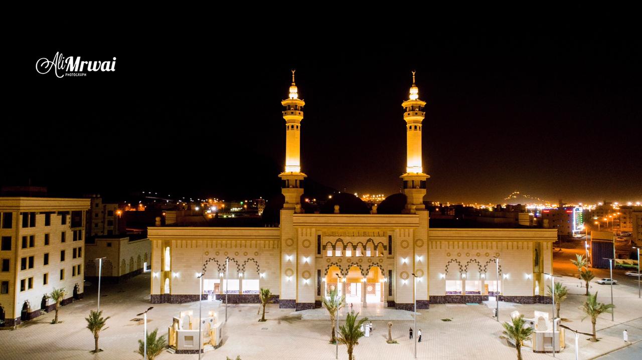 صور.. جامع الفلقي بمحايل تحفة معمارية على مساحة 3096 م2