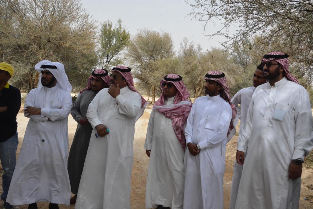 أيتام الرياض يزرعون 40 شتلة في منتزه حريملاء الوطني