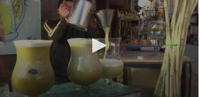 فيديو طريف .. تحدي عصير القصب آخر صيحة في مصر