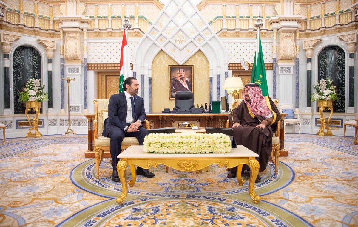 الملك سلمان يبحث تعزيز التعاون الثنائي مع رئيس وزراء لبنان