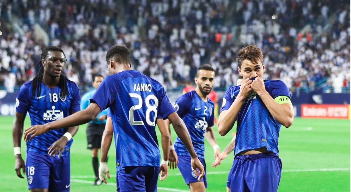 ما عندنا غيره والبدر الطاغي .. غزل في أداء #الهلال بعد إسقاط الدحيل