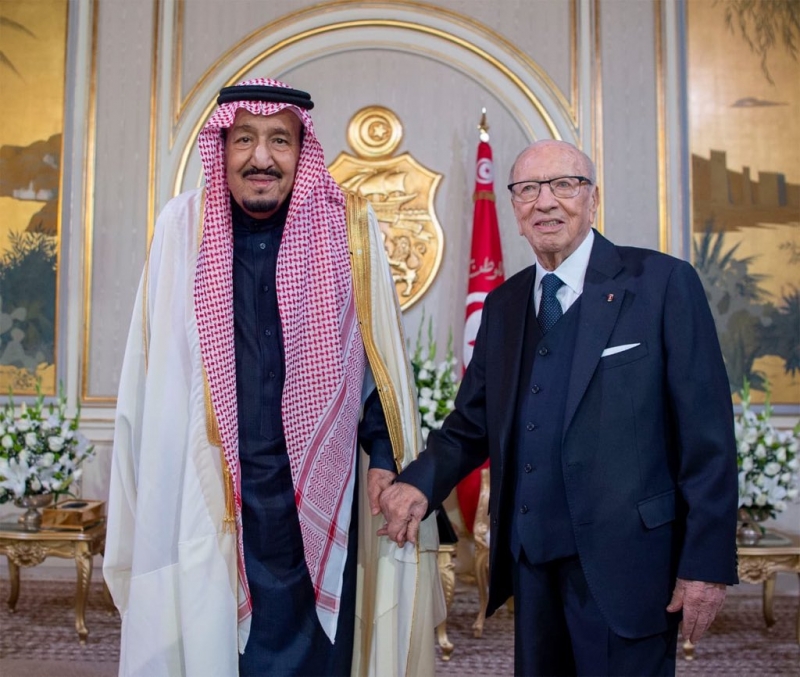 الملك سلمان والسبسي يعقدان اجتماعًا ثنائيًا وجلسة مباحثات رسمية بقصر قرطاج - المواطن
