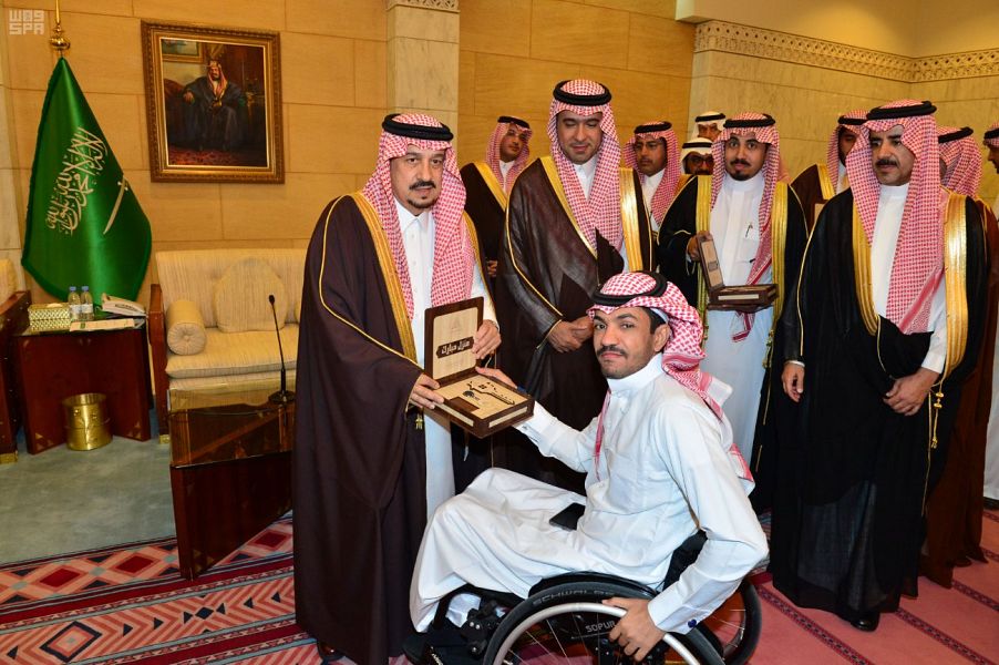 أمير الرياض يسلم مفاتيح الإسكان التنموي لأكثر من 200 أسرة